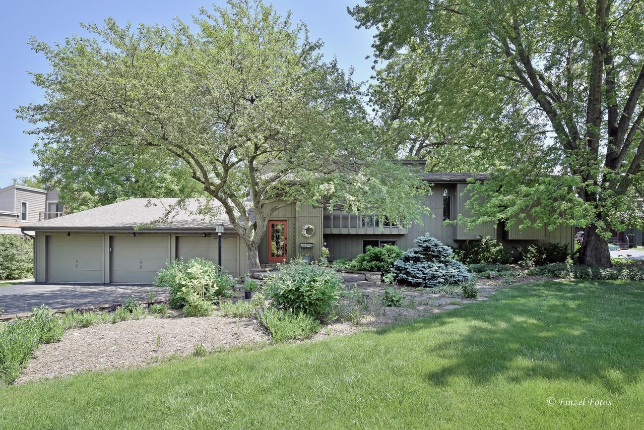 3318 Ivy Ln., Johnsburg, IL 60051