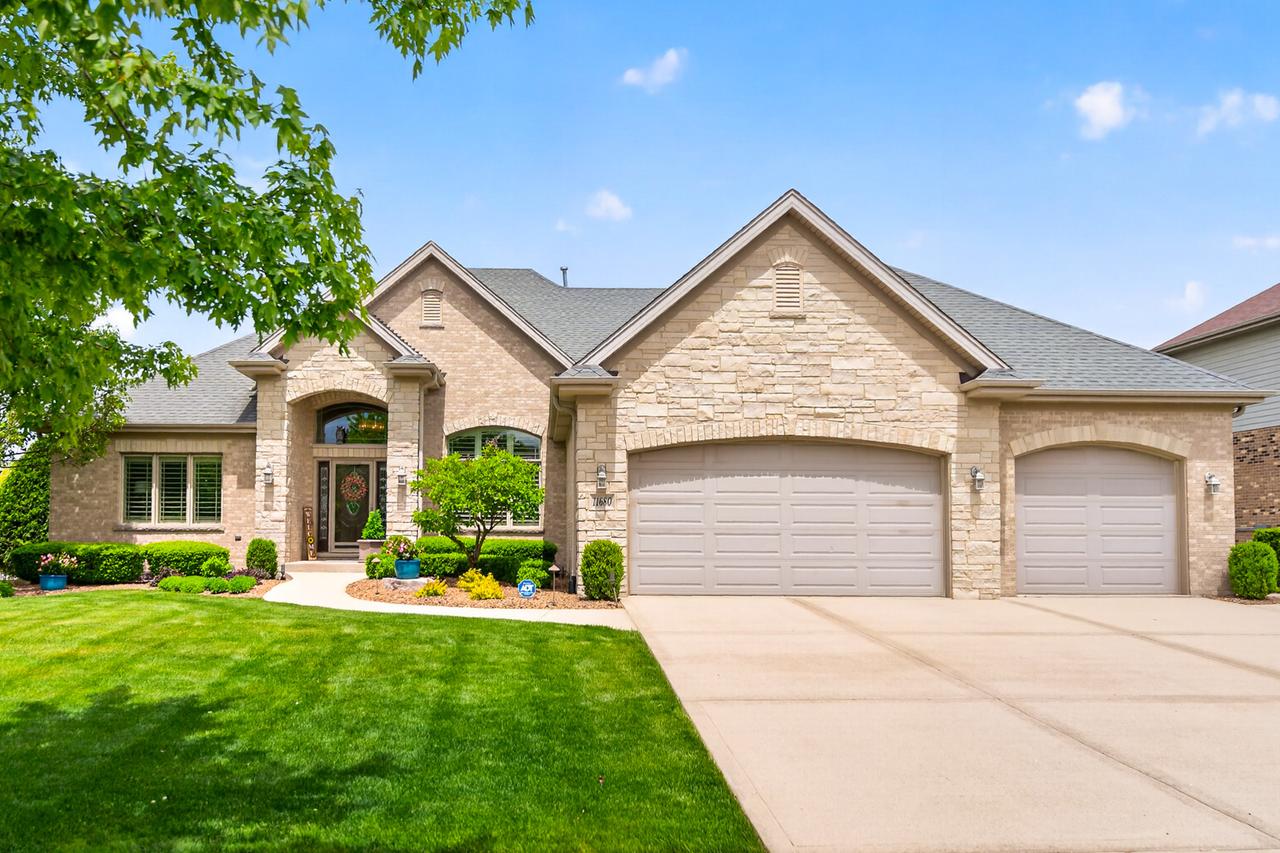 11680 Golden Gate Dr., Mokena, IL 60448