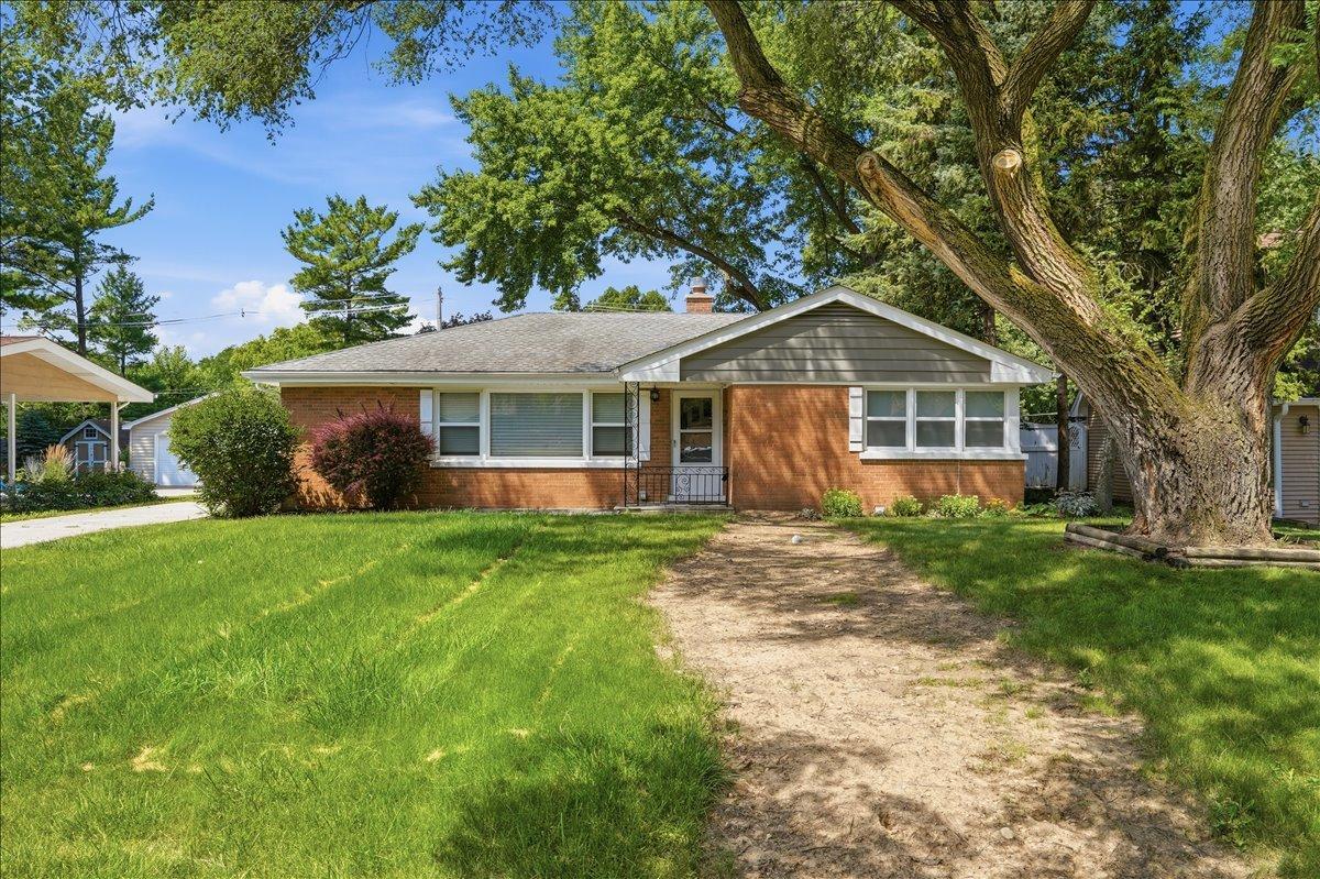 1186 Highland Rd., Mundelein, IL 60060