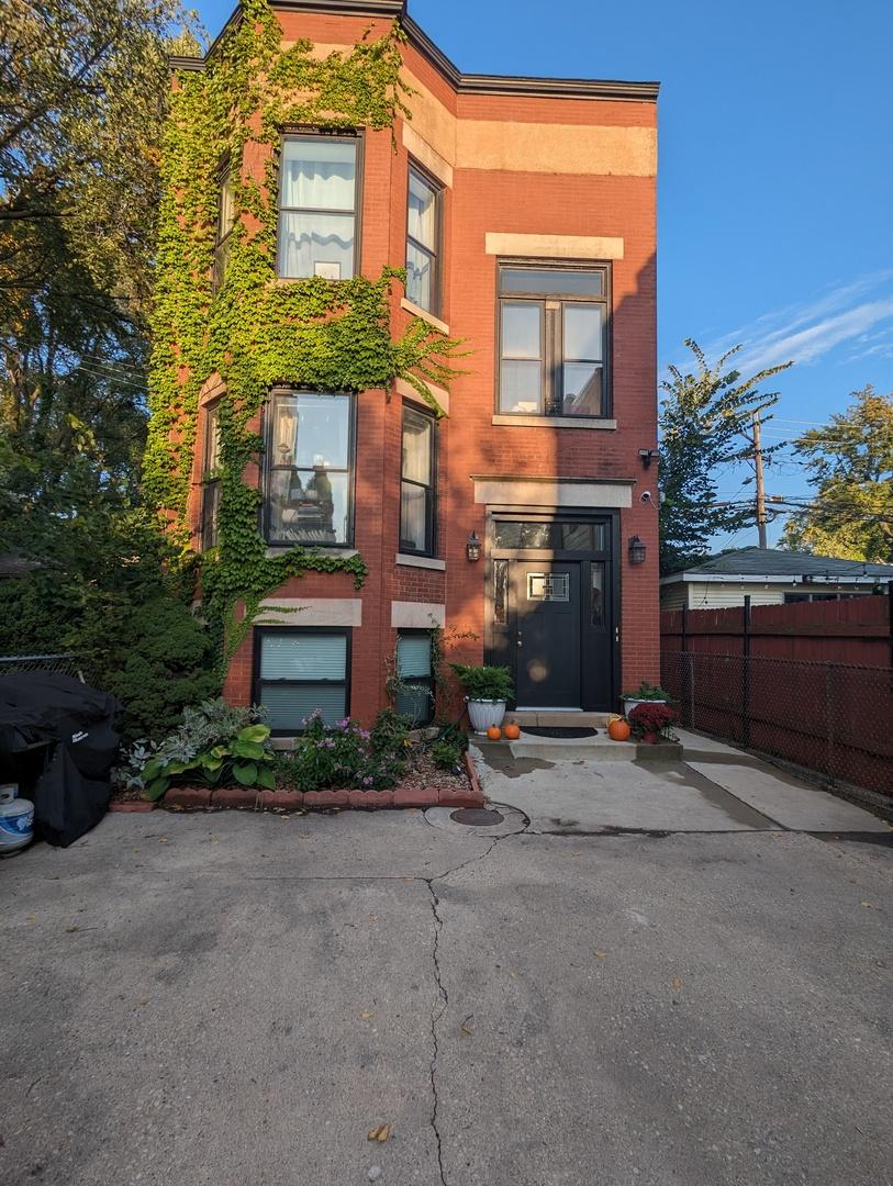 2449 N California Ave., Chicago, IL 60647