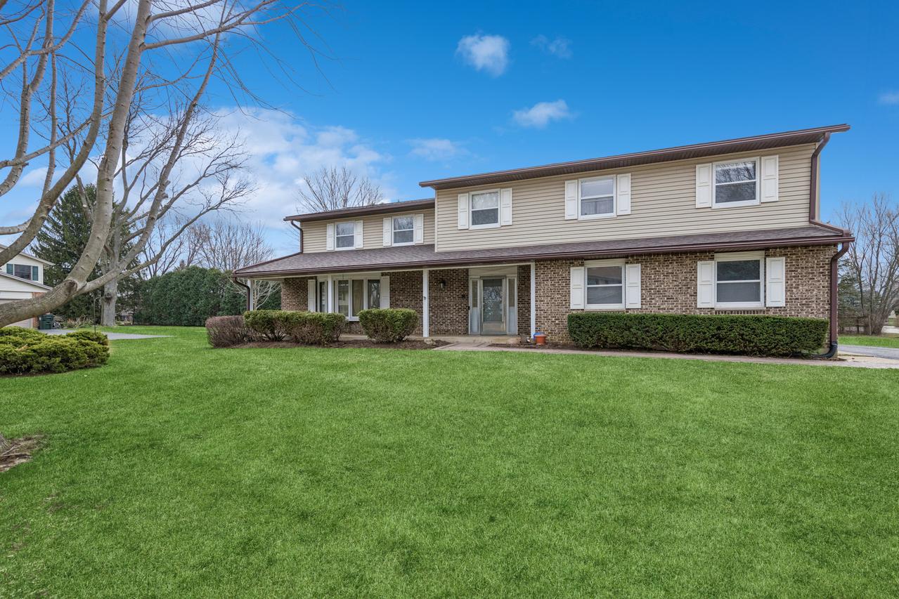 5017 Kenneth Dr., Crystal Lake, IL 60014