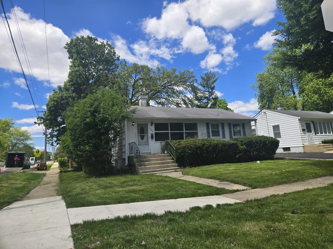 102 N Berteau Ave., Bartlett, IL 60103