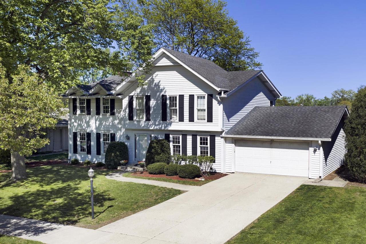 363 Anjou Dr., Northbrook, IL 60062