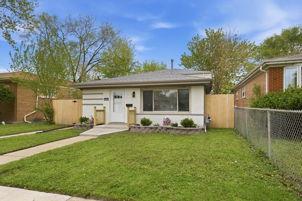 13947 S Saginaw Ave., Burnham, IL 60633