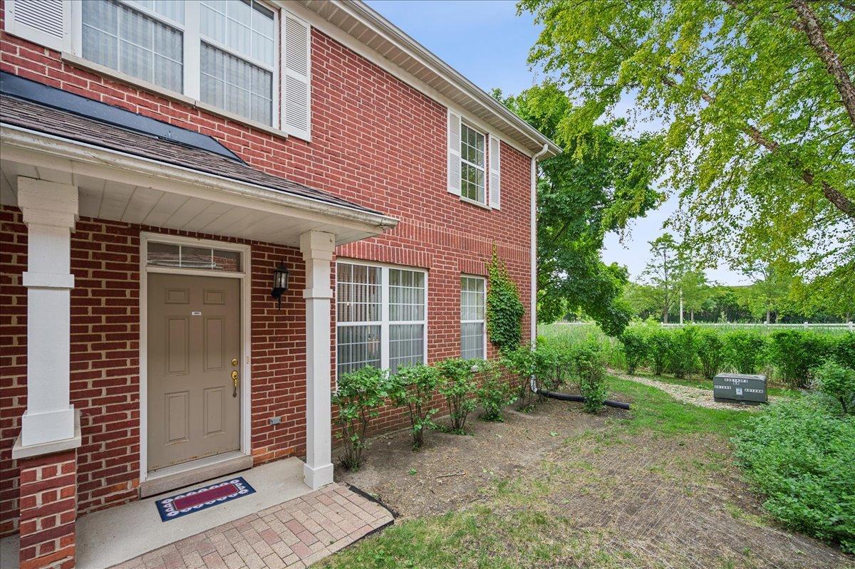 992 Enfield Dr., Northbrook, IL 60062