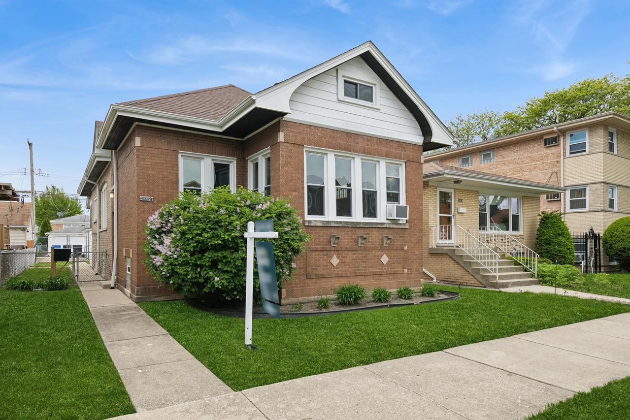 5849 W Eddy St., Chicago, IL 60634