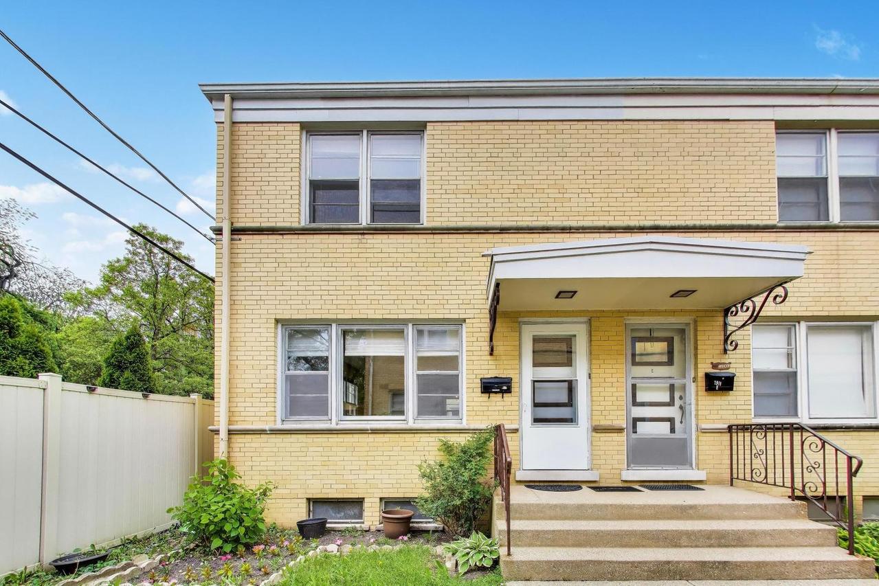 7911 North Ave. #F, River Forest, IL 60305
