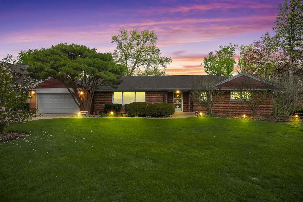 412 W Camp Mcdonald Rd., Prospect Heights, IL 60070