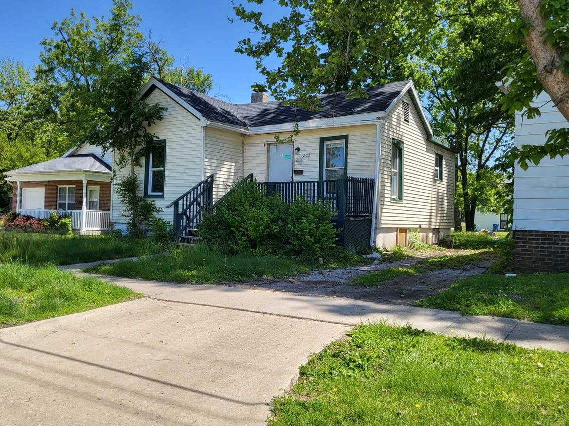 822 S Martin Luther King Jr Dr., Springfield, IL 62703