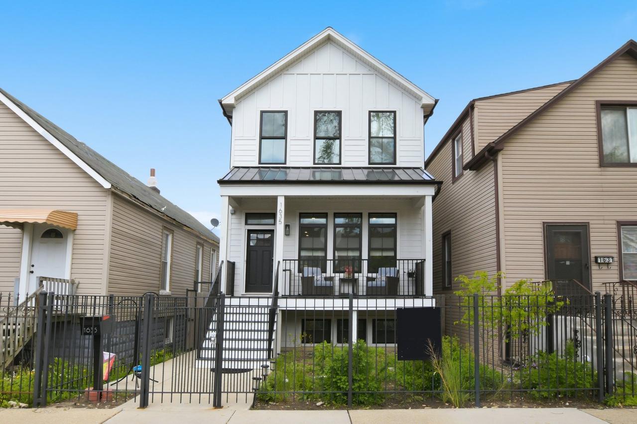 1635 N Central Park Ave., Chicago, IL 60647