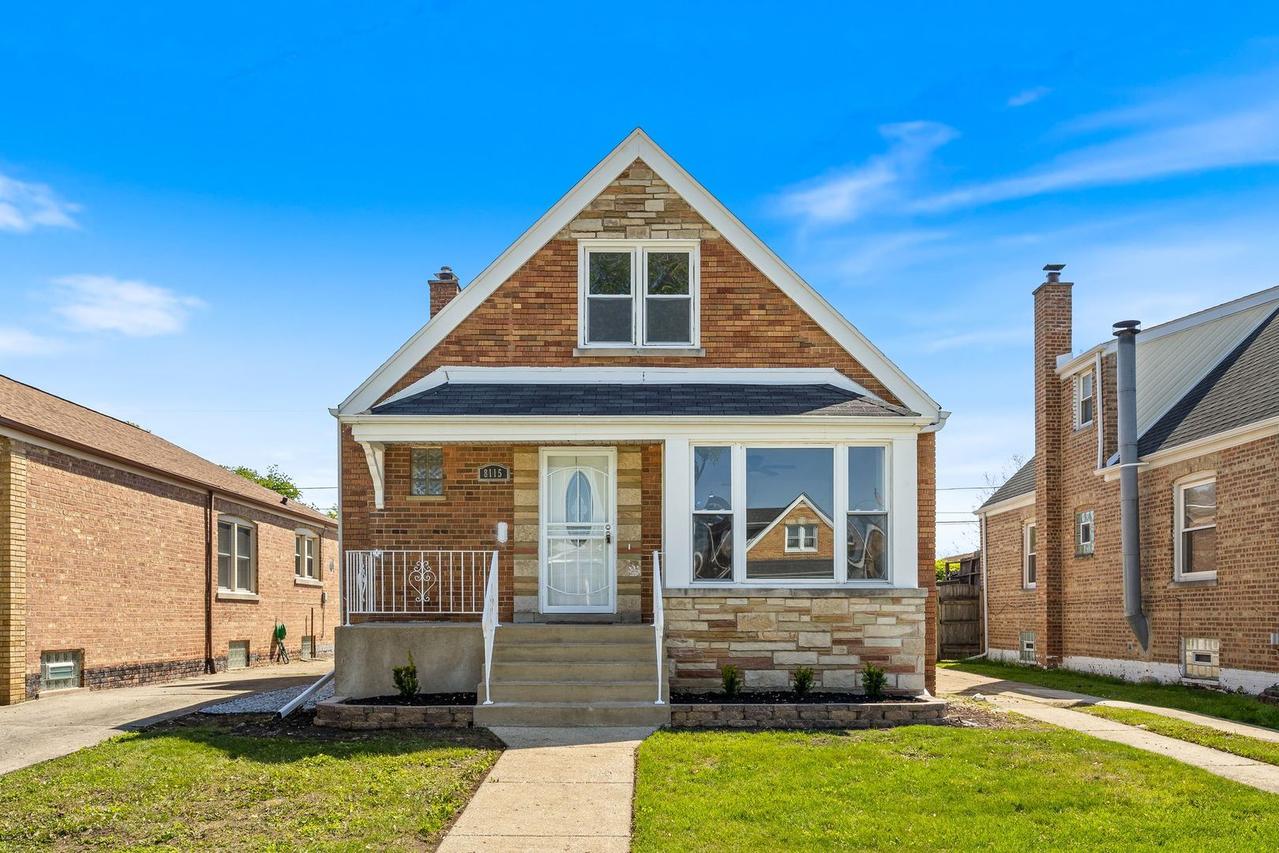 8115 S Troy St., Chicago, IL 60652