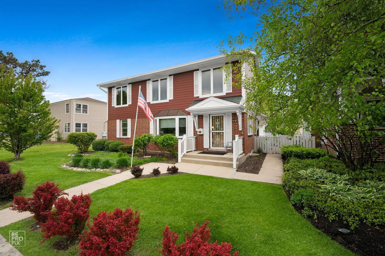 840 N Center St., Naperville, IL 60563