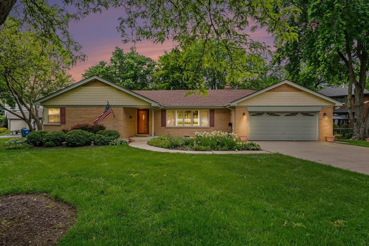 12400 S 70th Ave., Palos Heights, IL 60463