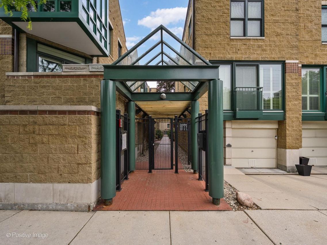 1635 N Larrabee St. #B, Chicago, IL 60614
