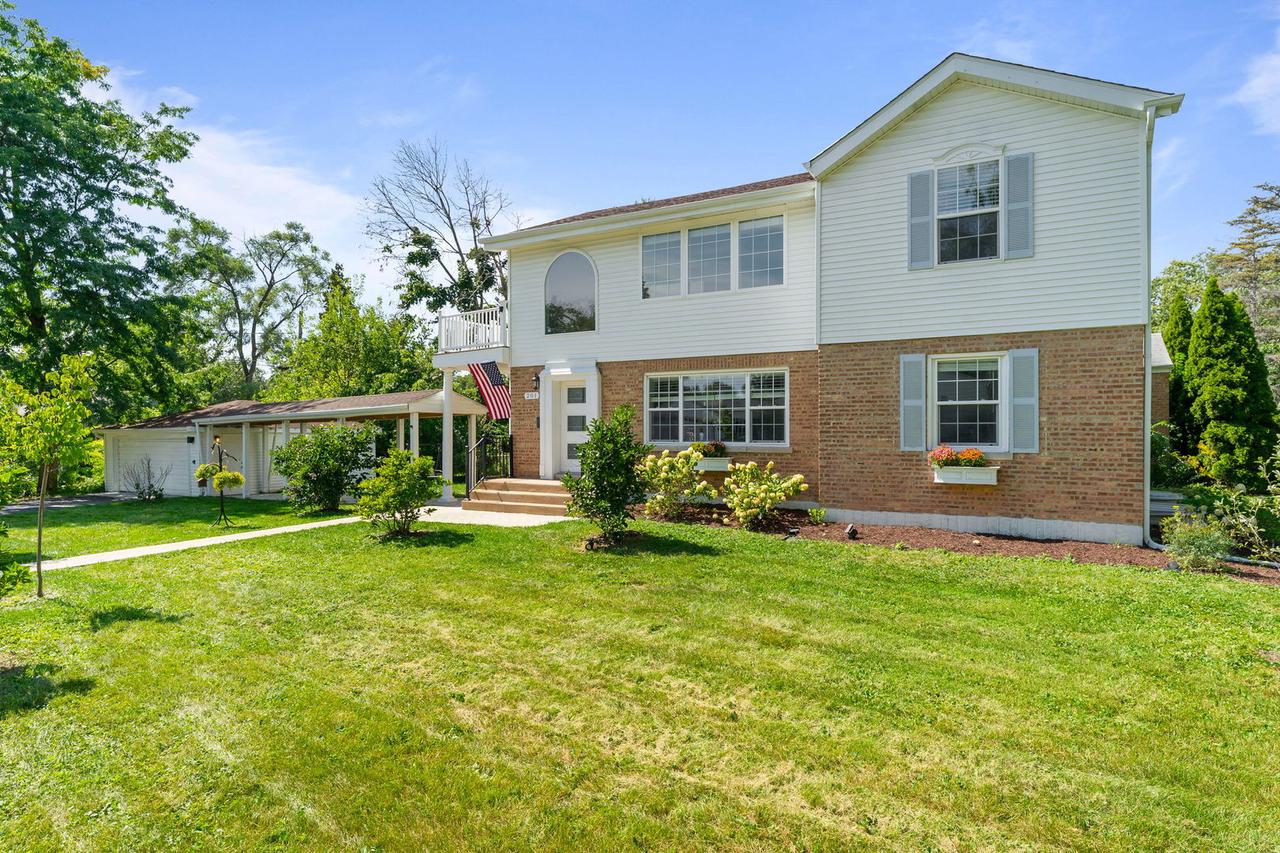 201 W Potomac Ave., Lombard, IL 60148