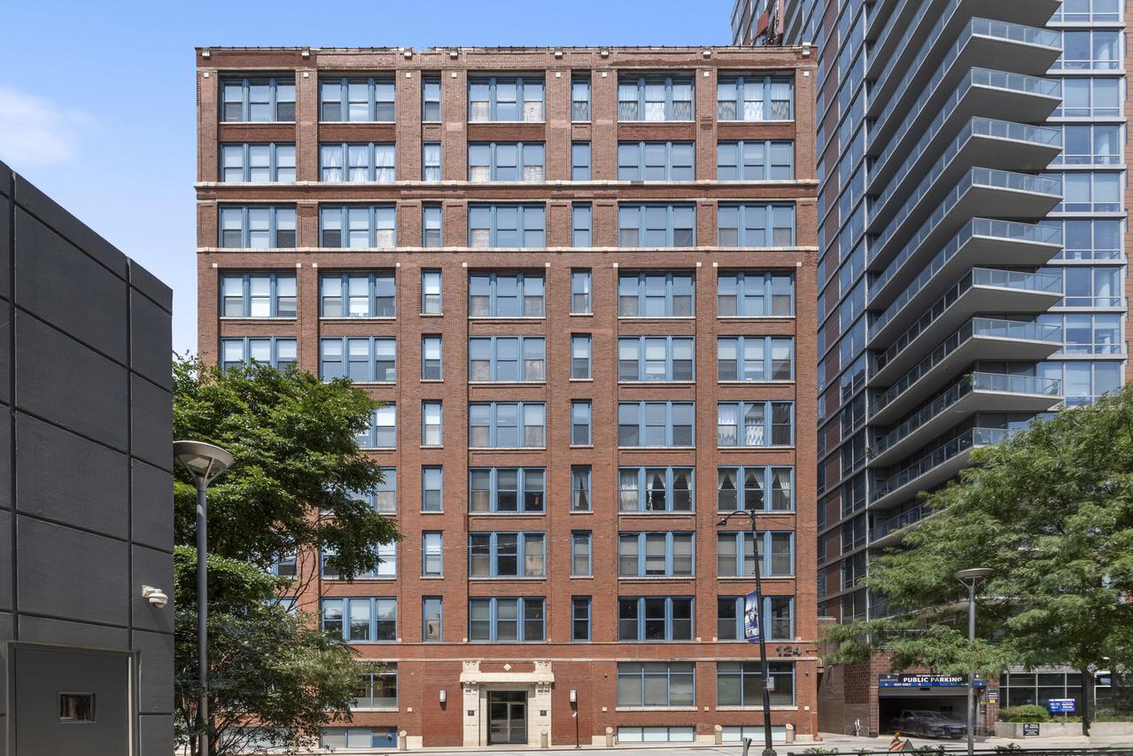 124 W Polk St. #100, Chicago, IL 60605
