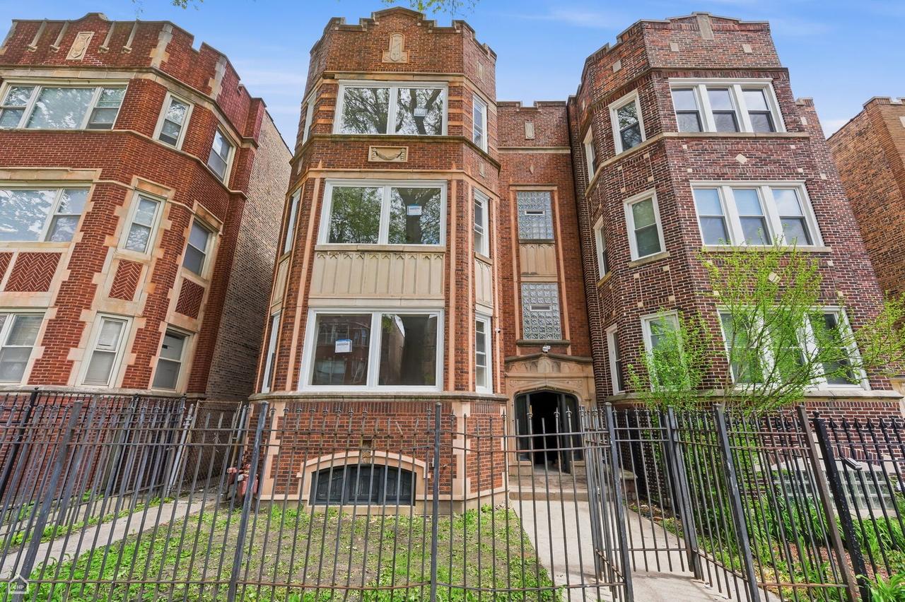 7741 S Phillips Ave., Chicago, IL 60649