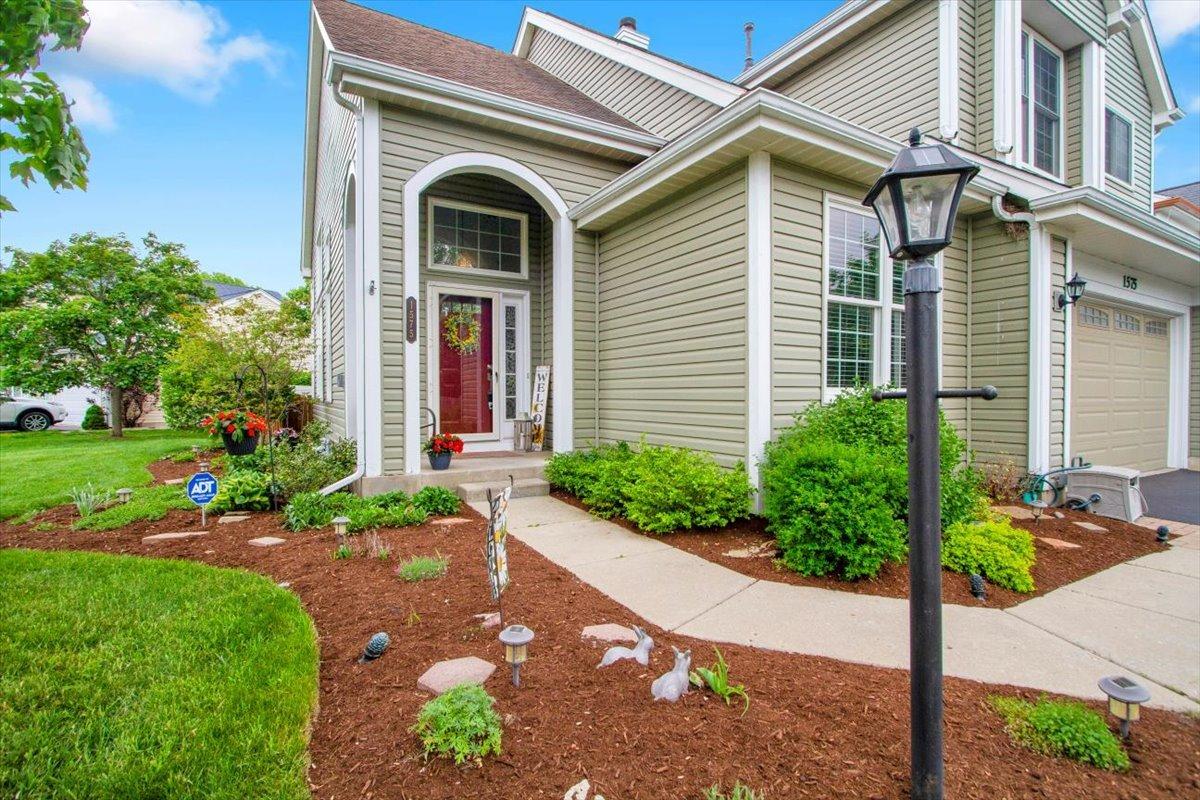 1575 Woodbury Cir., Gurnee, IL 60031
