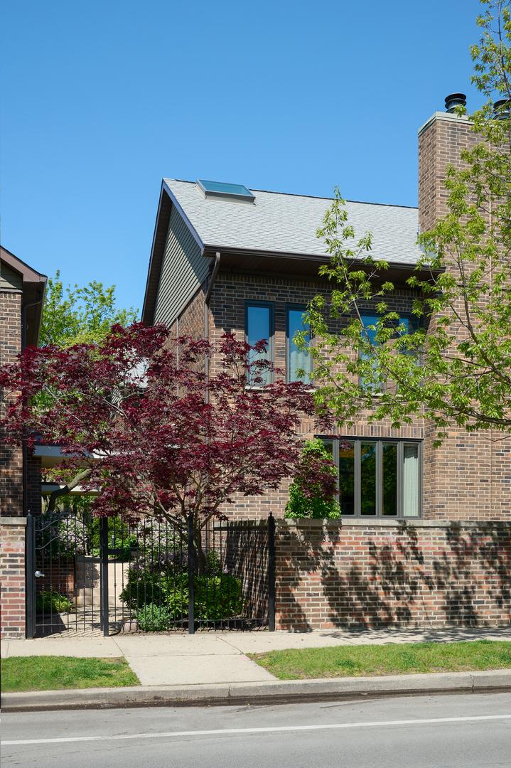 1818 N Larrabee St., Chicago, IL 60614
