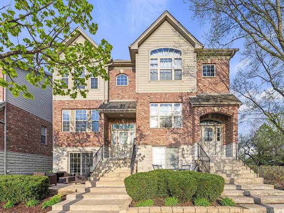 265 N Wilmette Ave., Westmont, IL 60559