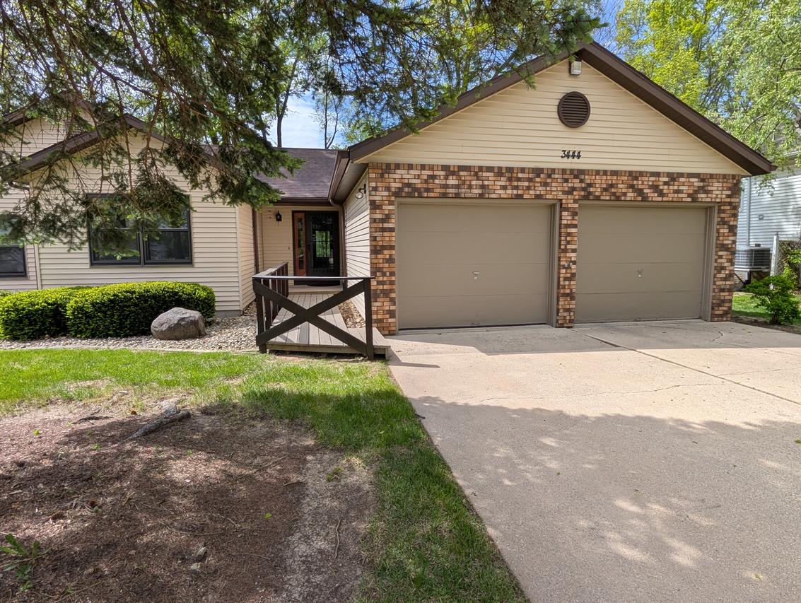 3444 Daren Dr., Freeport, IL 61032
