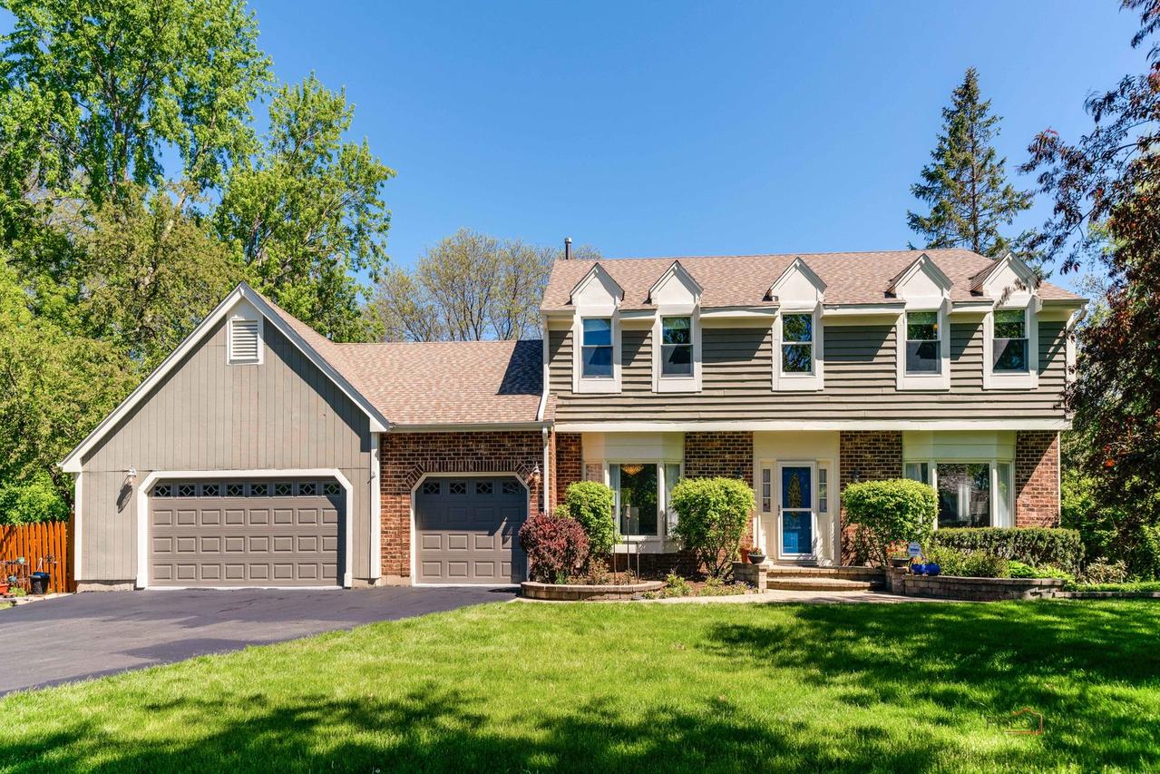5544 Oak Grove Dr., Long Grove, IL 60047
