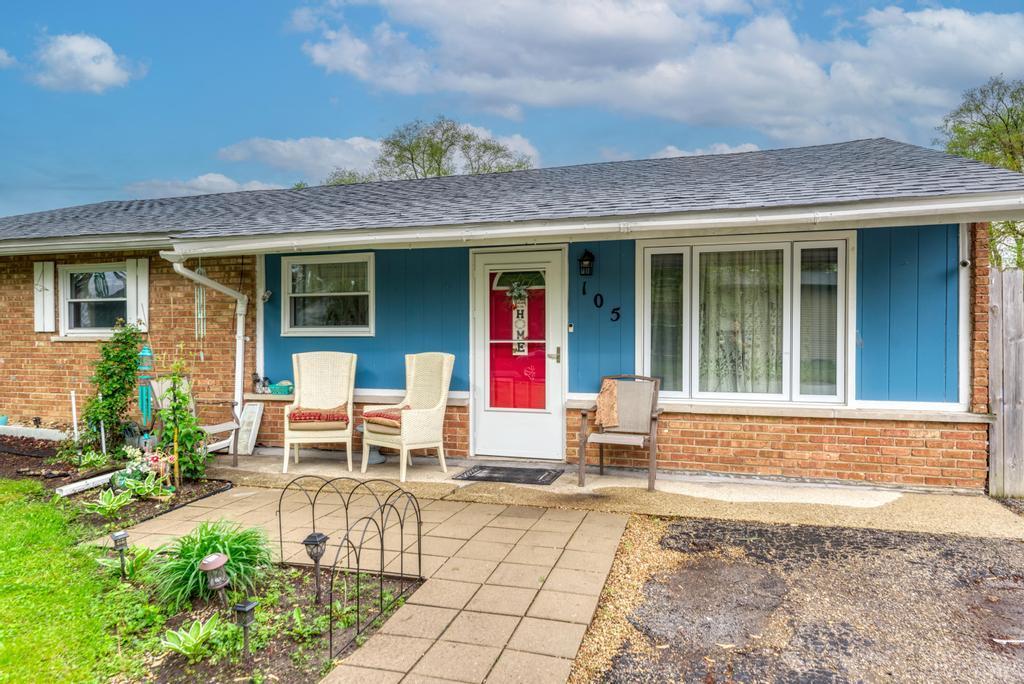 105 Queenswood Rd., Bolingbrook, IL 60440