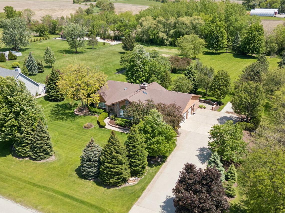 16253 S Regents Rd., Homer Glen, IL 60491