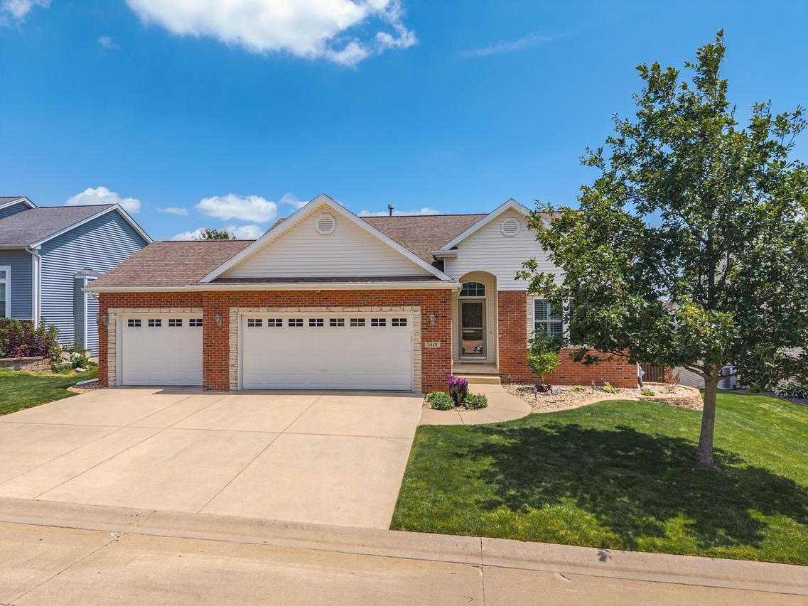 1412 Kickapoo Creek Rd., Bloomington, IL 61705