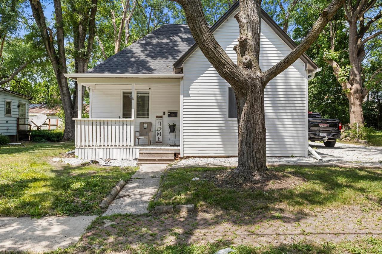 904 E Water St., Urbana, IL 61802