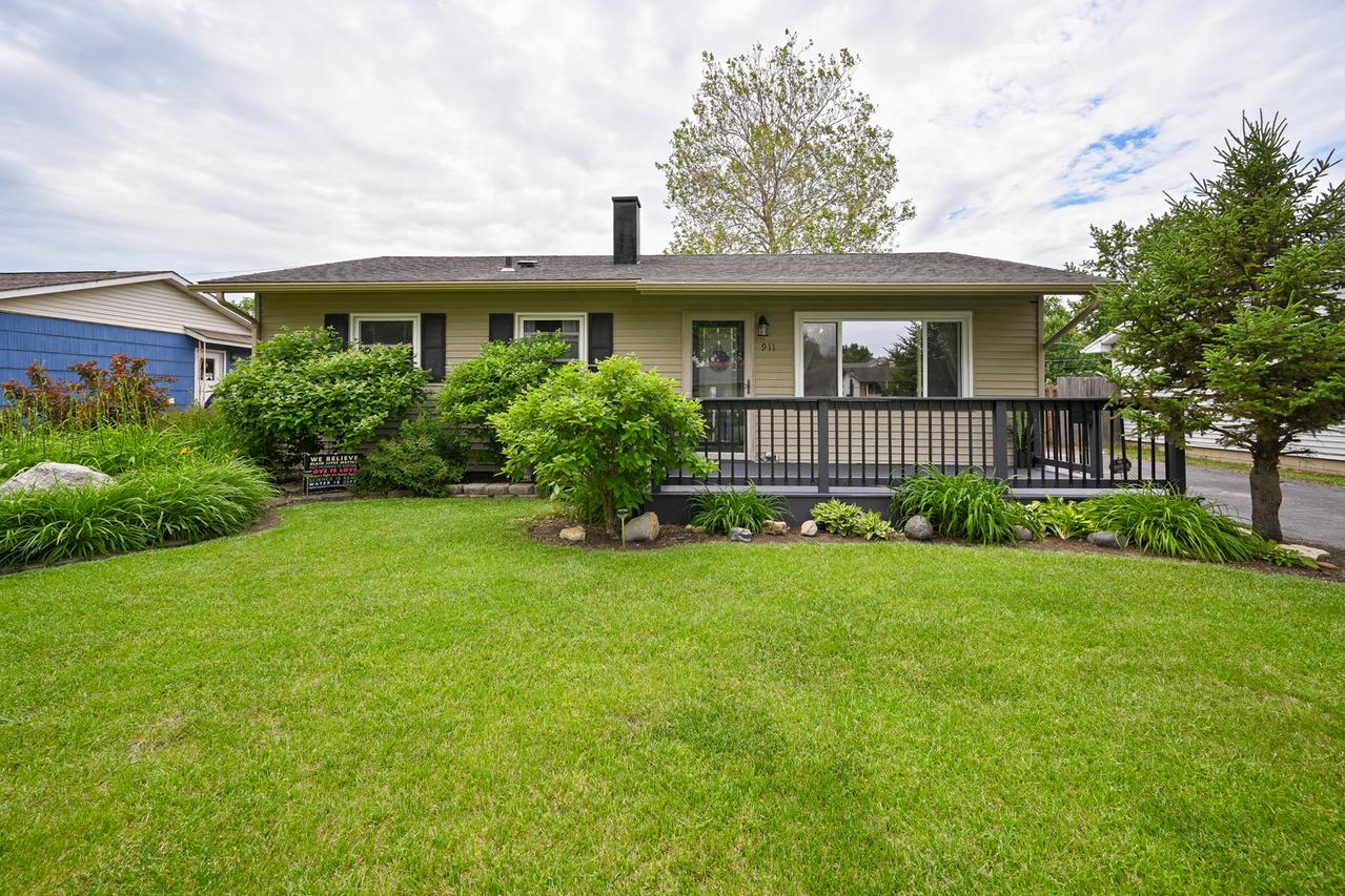 911 Lilac Ln., Joliet, IL 60435