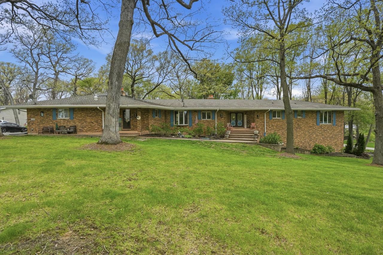 27250 Dutton Rd., Beecher, IL 60401