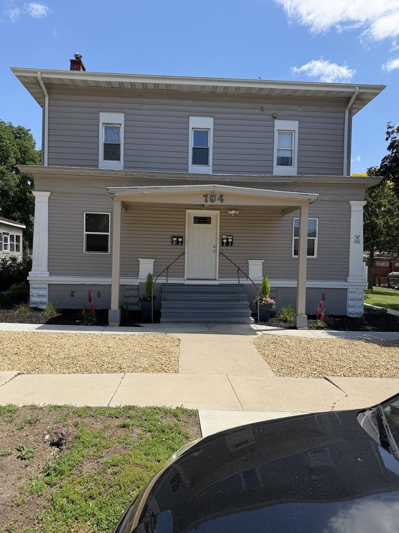 704 Locust St., Sterling, IL 61081