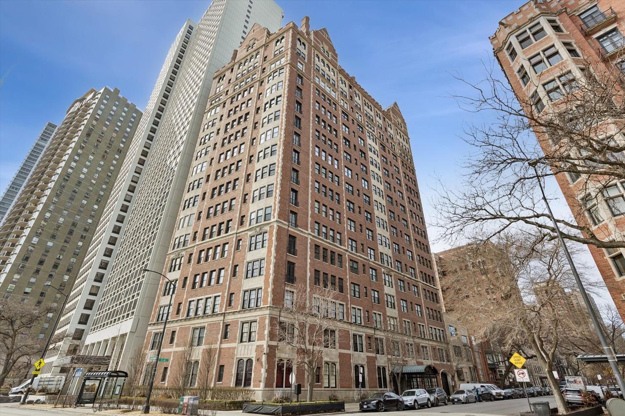 1120 N Lake Shore Dr. #16B, Chicago, IL 60611