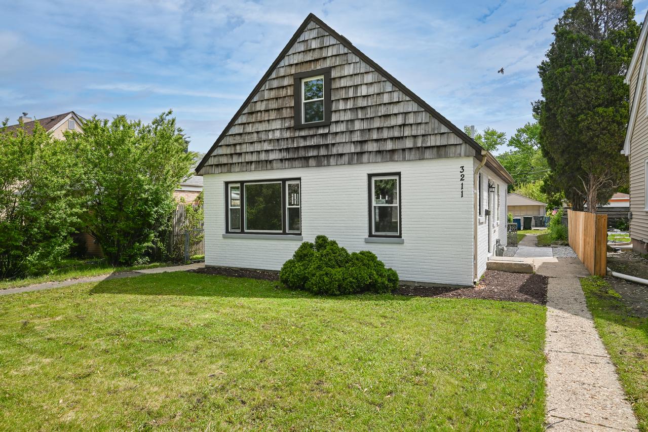 3211 George St., Franklin Park, IL 60131