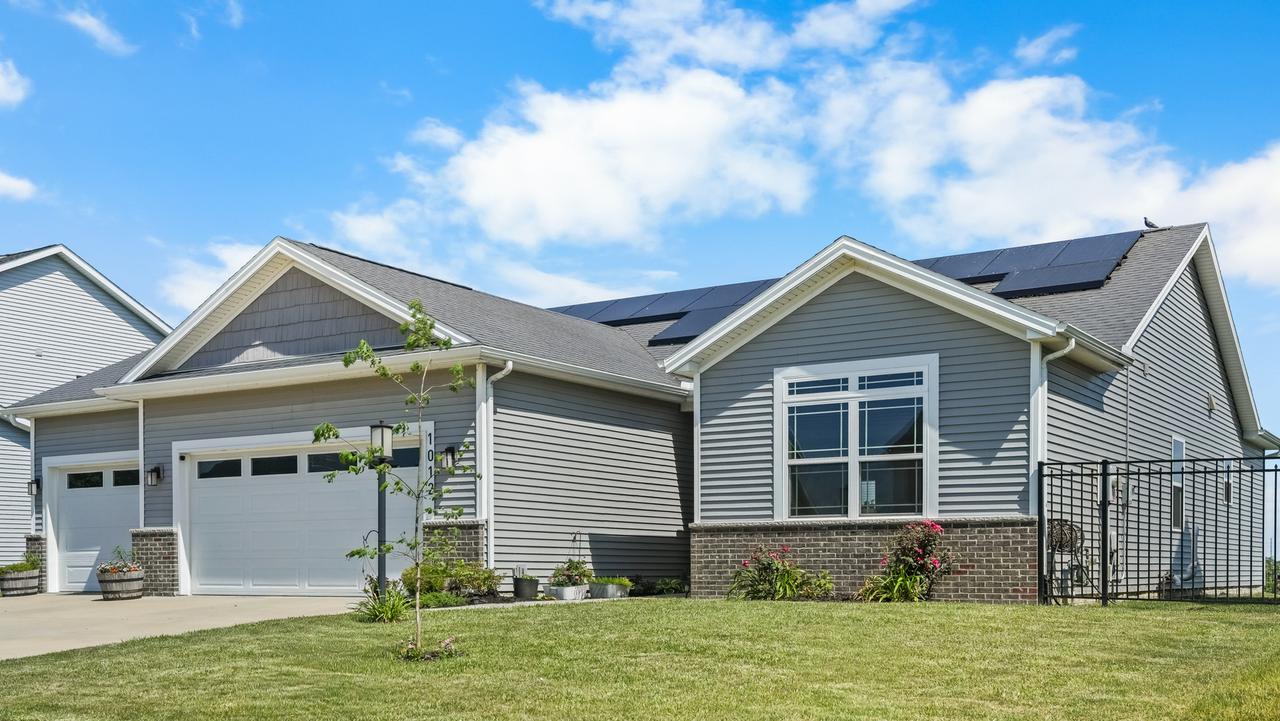 1012 Declaration Dr., Savoy, IL 61874
