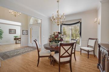 10902 Red Hawk Ln., Spring Grove, IL 60081