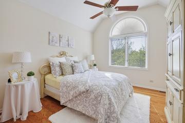 10902 Red Hawk Ln., Spring Grove, IL 60081
