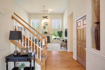 10902 Red Hawk Ln., Spring Grove, IL 60081