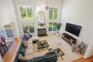 10902 Red Hawk Ln., Spring Grove, IL 60081