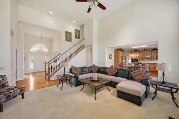 10902 Red Hawk Ln., Spring Grove, IL 60081