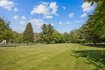 10902 Red Hawk Ln., Spring Grove, IL 60081