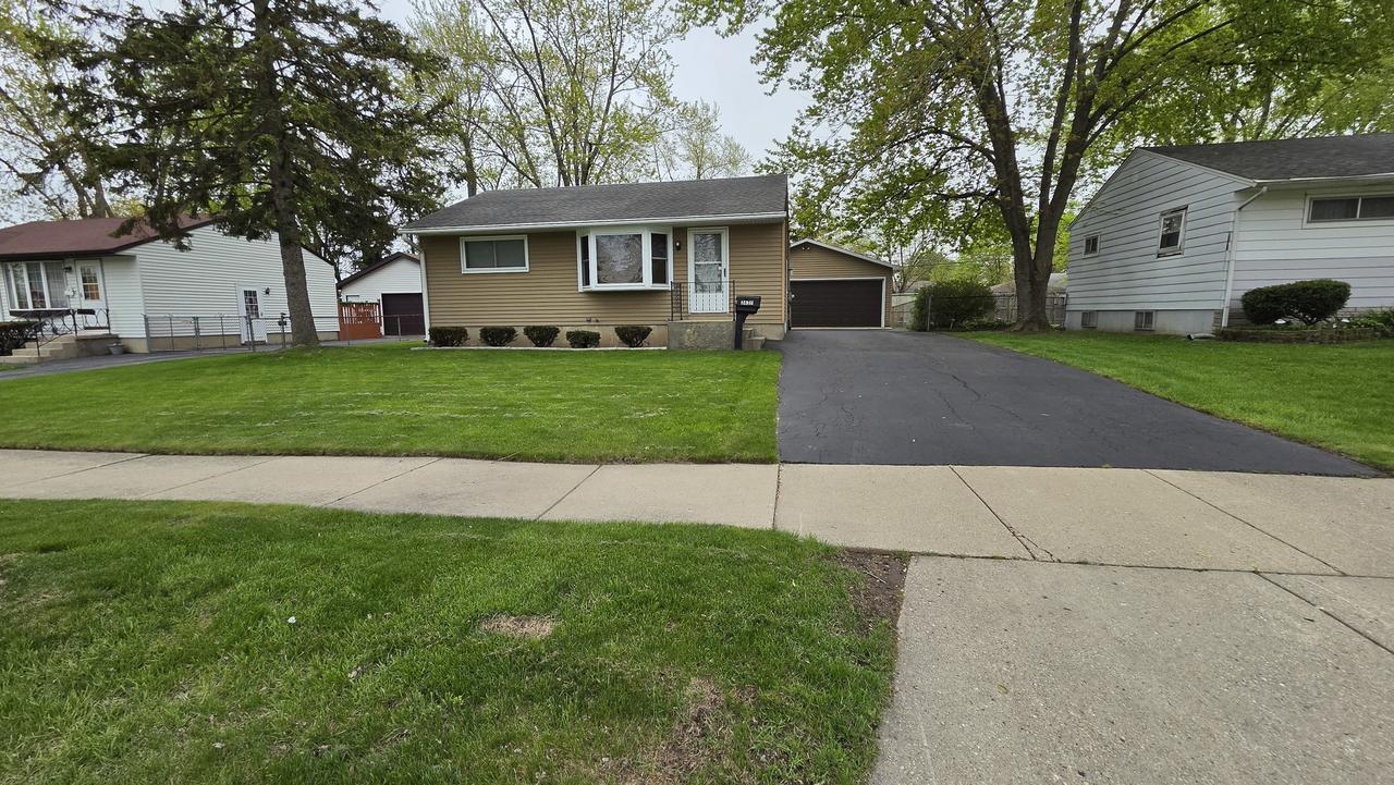 2637 Illini Rd., Waukegan, IL 60087