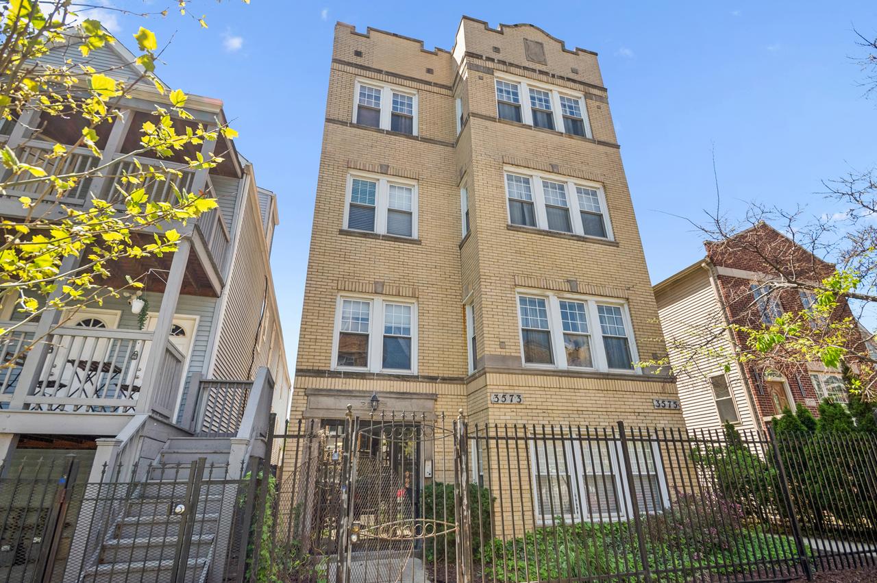 3573 W Lyndale St. #1, Chicago, IL 60647