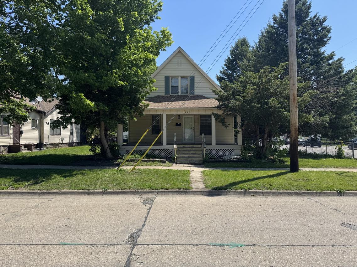 1202 N Champaign St., Champaign, IL 61820