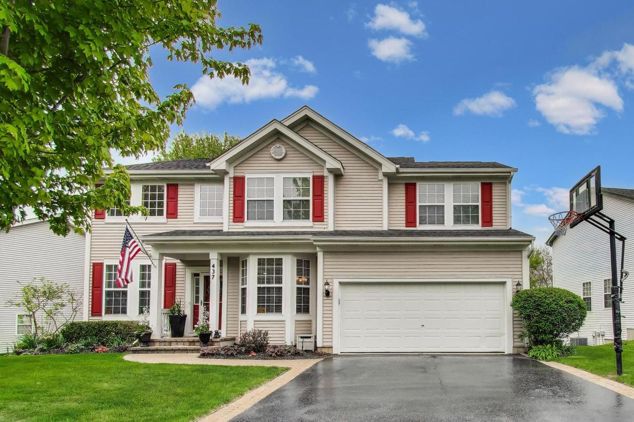 437 N Crooked Lake Ln., Lindenhurst, IL 60046