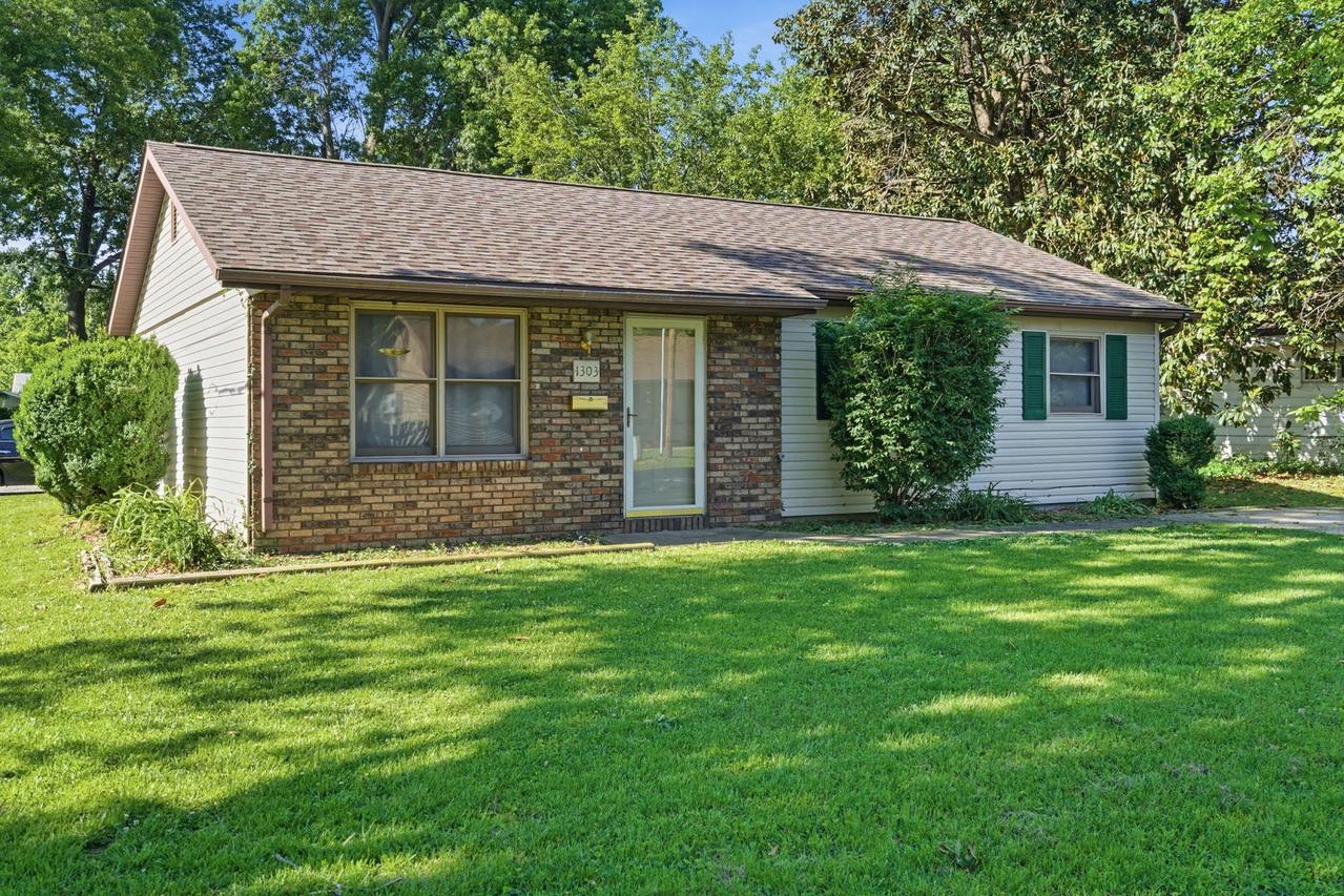 1303 W Prairie St., Marion, IL 62959