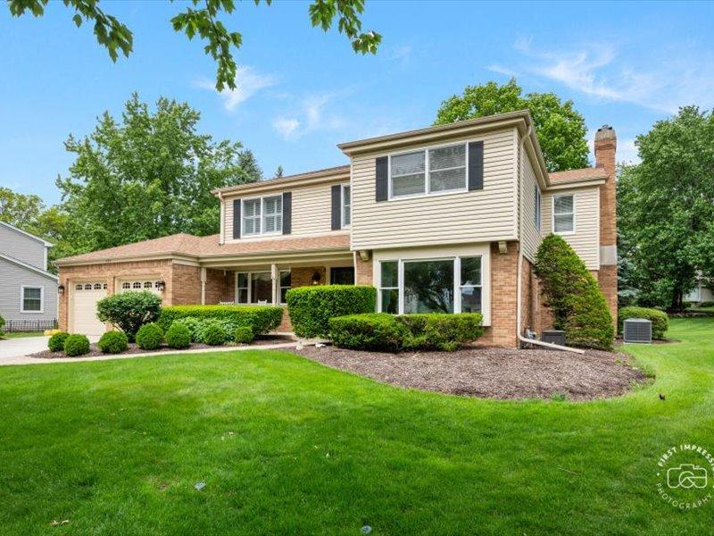 1426 Druid Hills Ct., Naperville, IL 60563