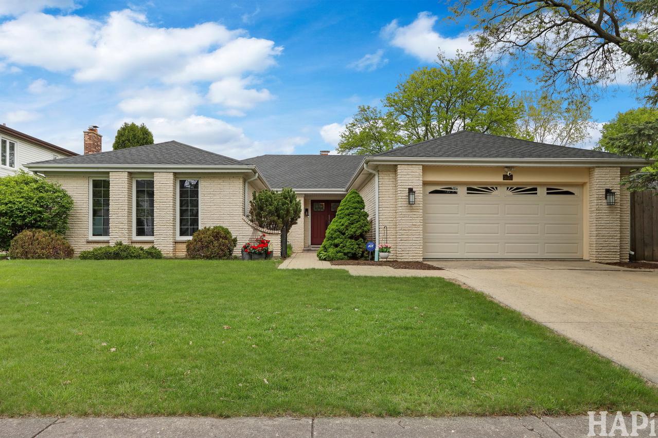3930 Gloria Ct., Glenview, IL 60025