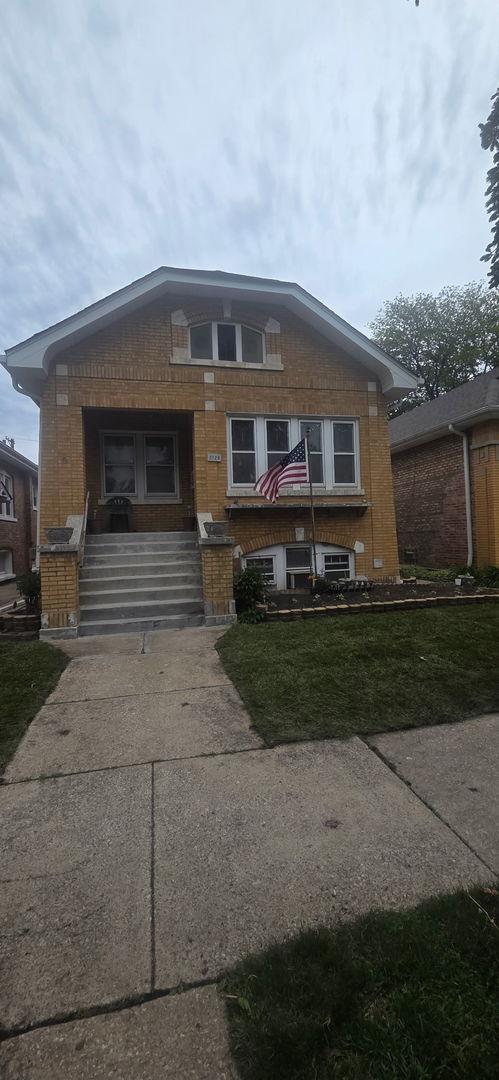 2123 Clinton Ave., Berwyn, IL 60402
